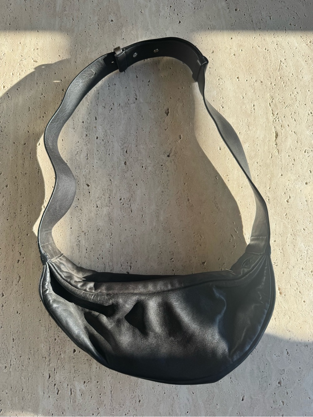 COS SWING CROSSBODY BAG - LEATHER (Black) - Picture 1 of 7